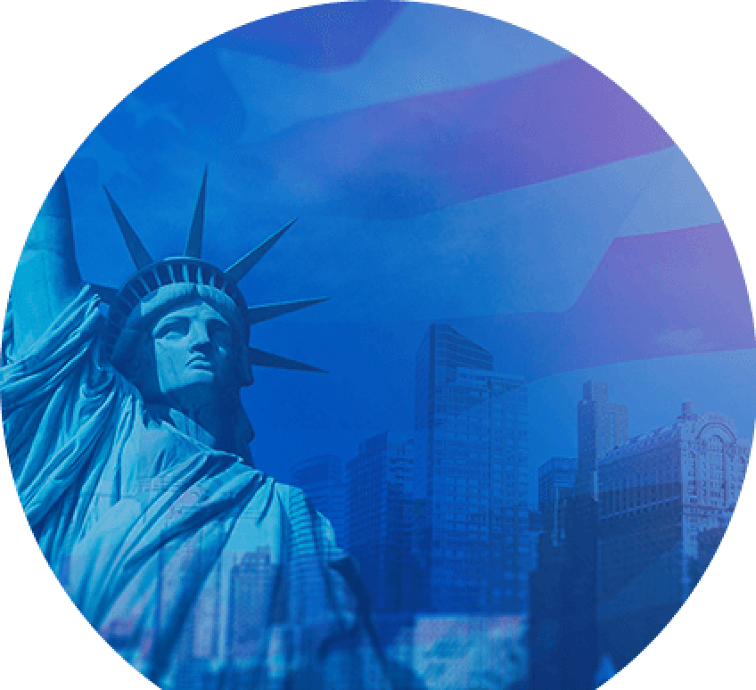 Estatua de la Libertad y de fondo bandera Estadounidense